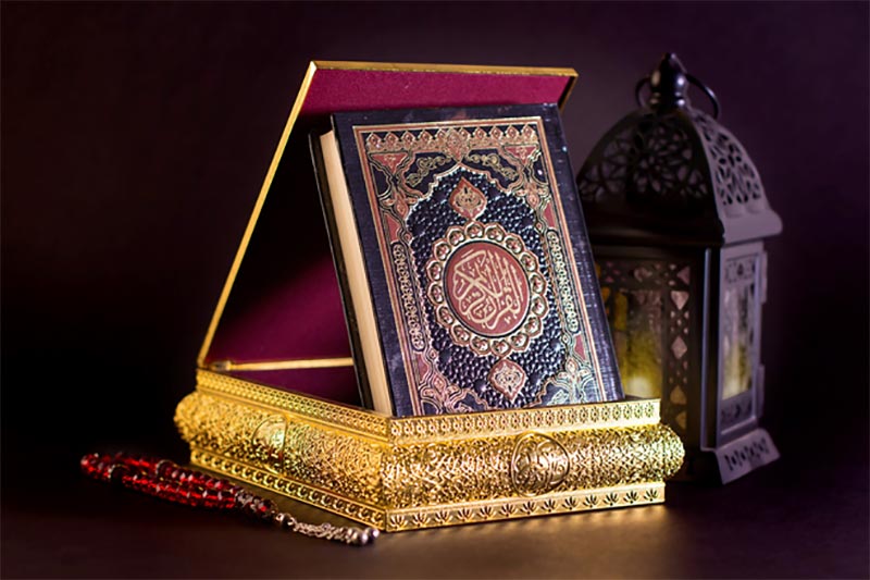 انواع قرآن در ابعاد و قطع های مختلف در بازار موجود است.